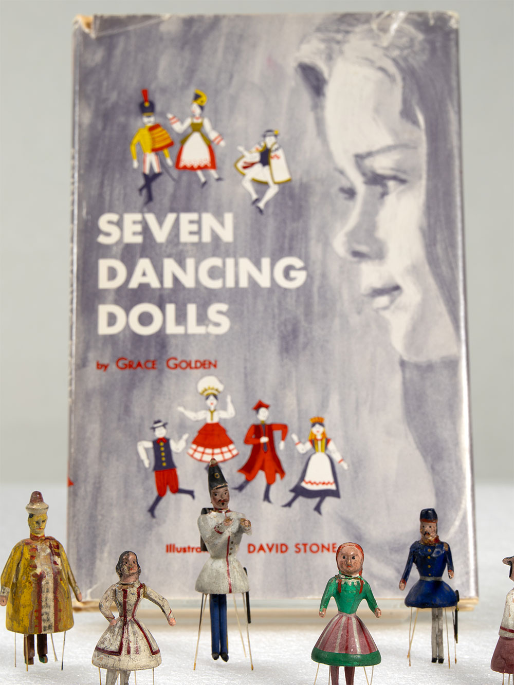 Dancing dolls